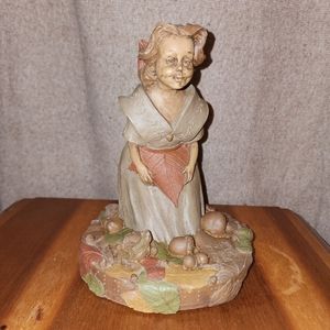 Tom Clark Gnome PRISCILLA KISS